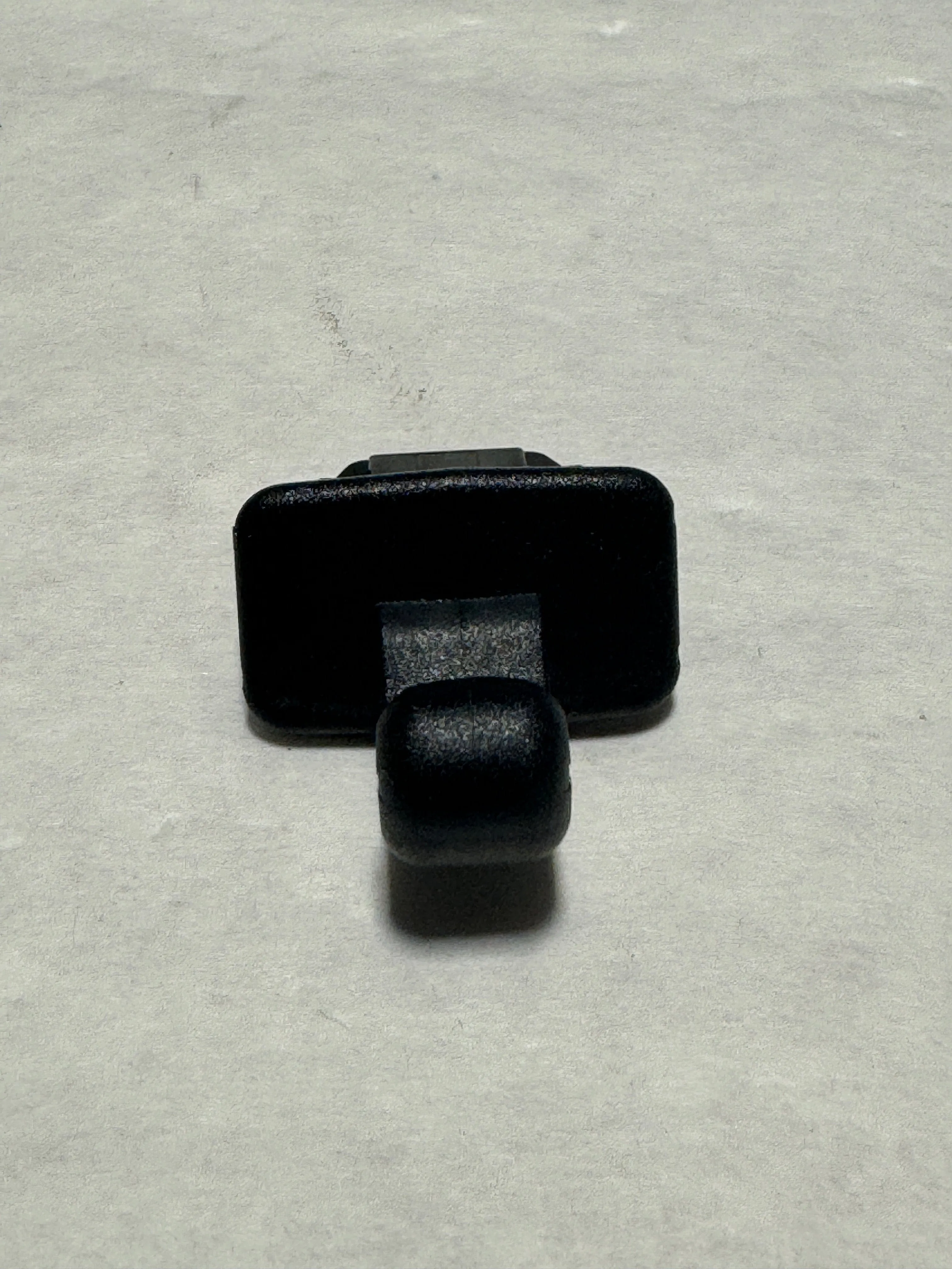 2020-2023 Ford Explorer Door Glass Sunshade Clip OEM