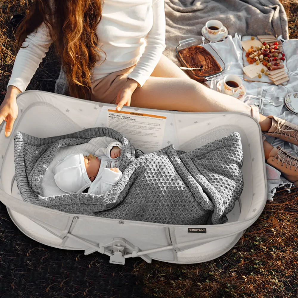 Newmoon Portable Travel Bassinet